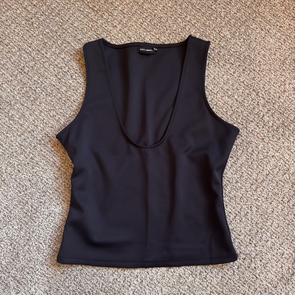Good American Scuba Scoop Tank in black - Picture 2 of 5